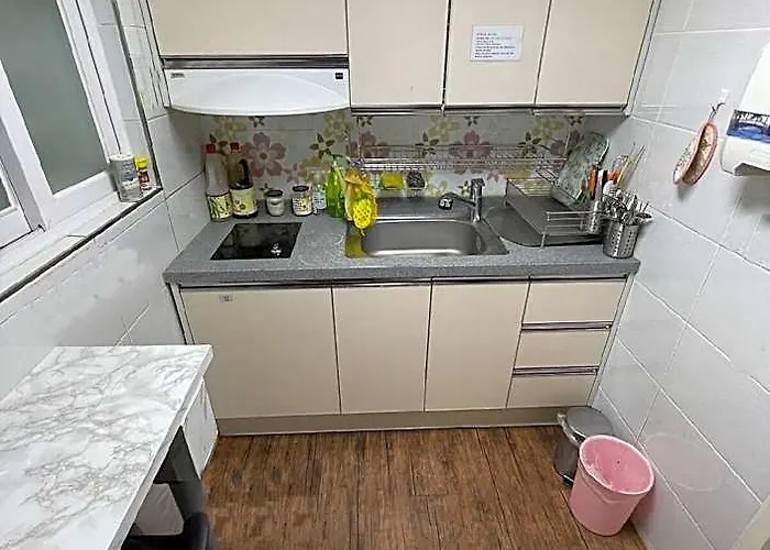 Gangnamprivateroom&bath Subway2minplasticrecovery 3*